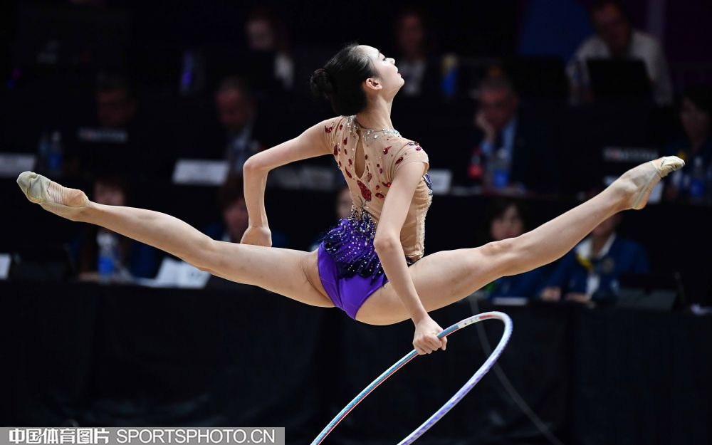 体操世锦赛中国金花发挥喜人：张清颖进两项决赛，辣妹邓娅兰跳马第二